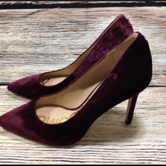 sam edelman velvet pumps